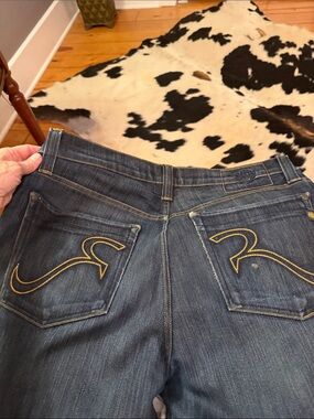 Rock & Republic men’s Dark Blue Denim Jeans with Contrast Stitching